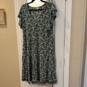 Max Studio Green Floral Midi Dress